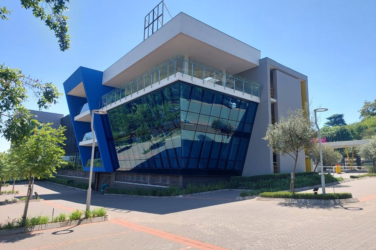 Iconic Corporate Headquarters in Melrose with M1 Visibility - Photo 2