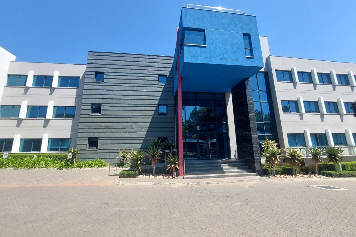 Iconic Corporate Headquarters in Melrose with M1 Visibility - Photo 3