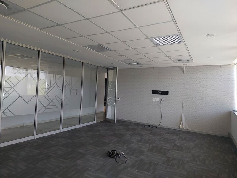 Iconic Corporate Headquarters in Melrose with M1 Visibility - Photo 10