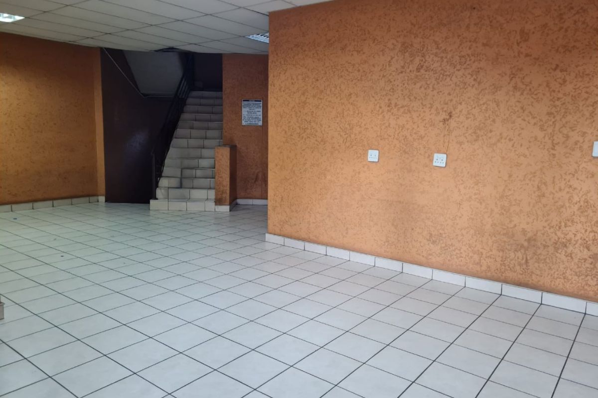 Very neat and well sized 2 bedroom apartment - Photo 5