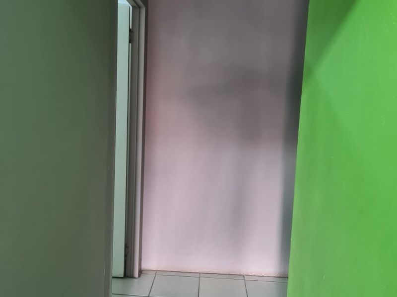 180 SQM Office at a Bargain Price - Photo 9