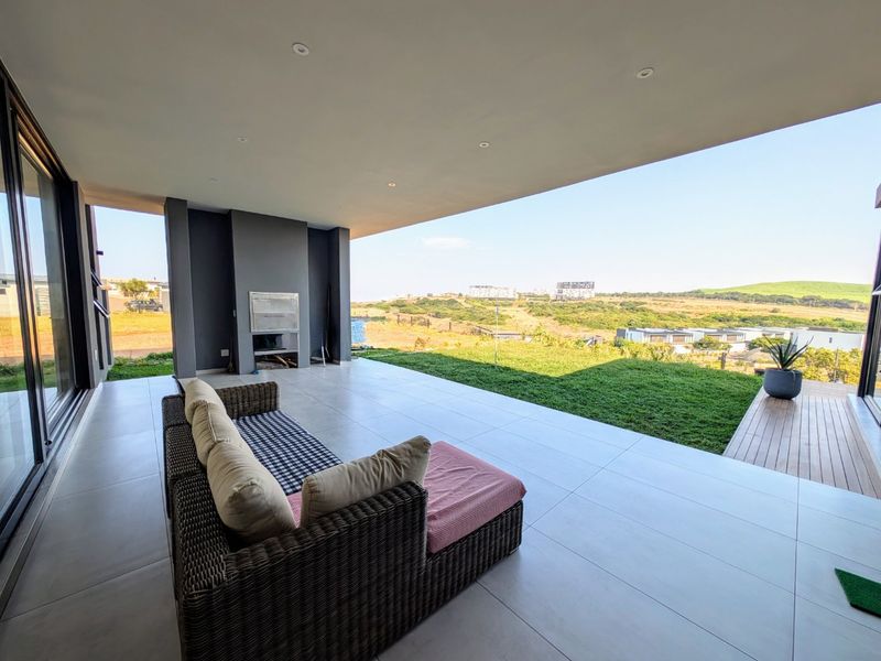 Gold Coast, Sibaya -  Stepless Home - 4 Bedrooms,4 Bathrooms home with a seperate Ensuite Staff Room / Teen Pad - Priced to sell - Photo 10