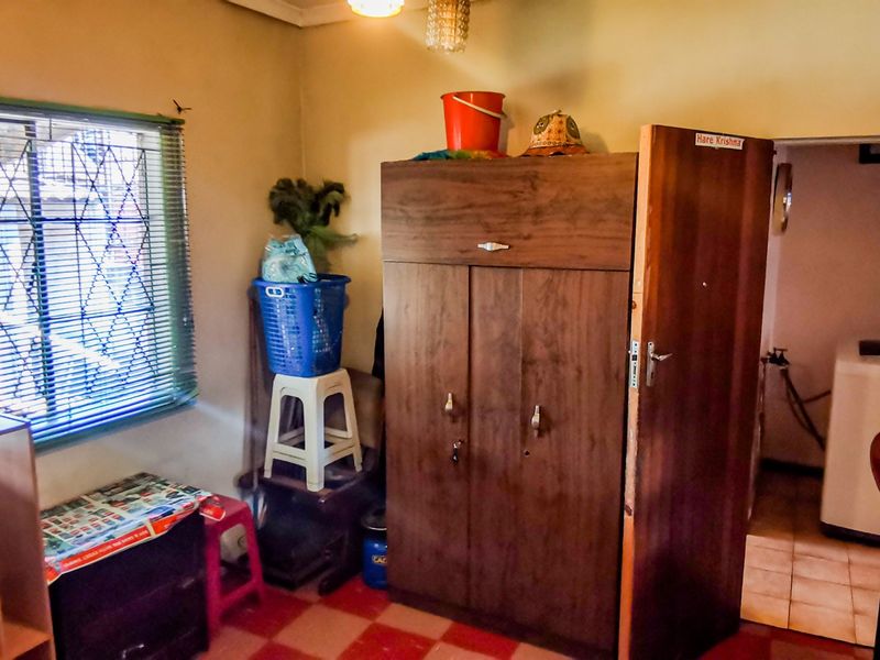 Quaint 3-Bedroom Home with Income Potential – Close to School and Transport - Photo 9