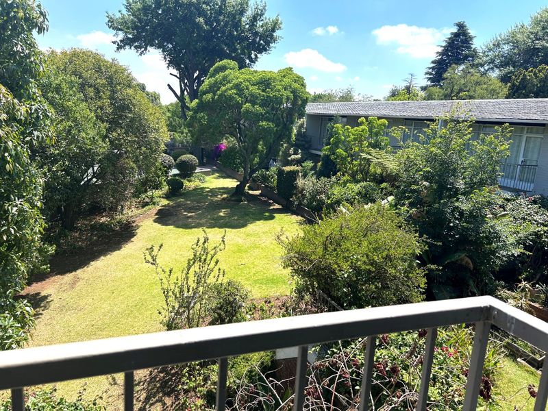 Charming Spacious 2 Bed 1.5 Bath for SALE in the Heart of Robindale. - Photo 4