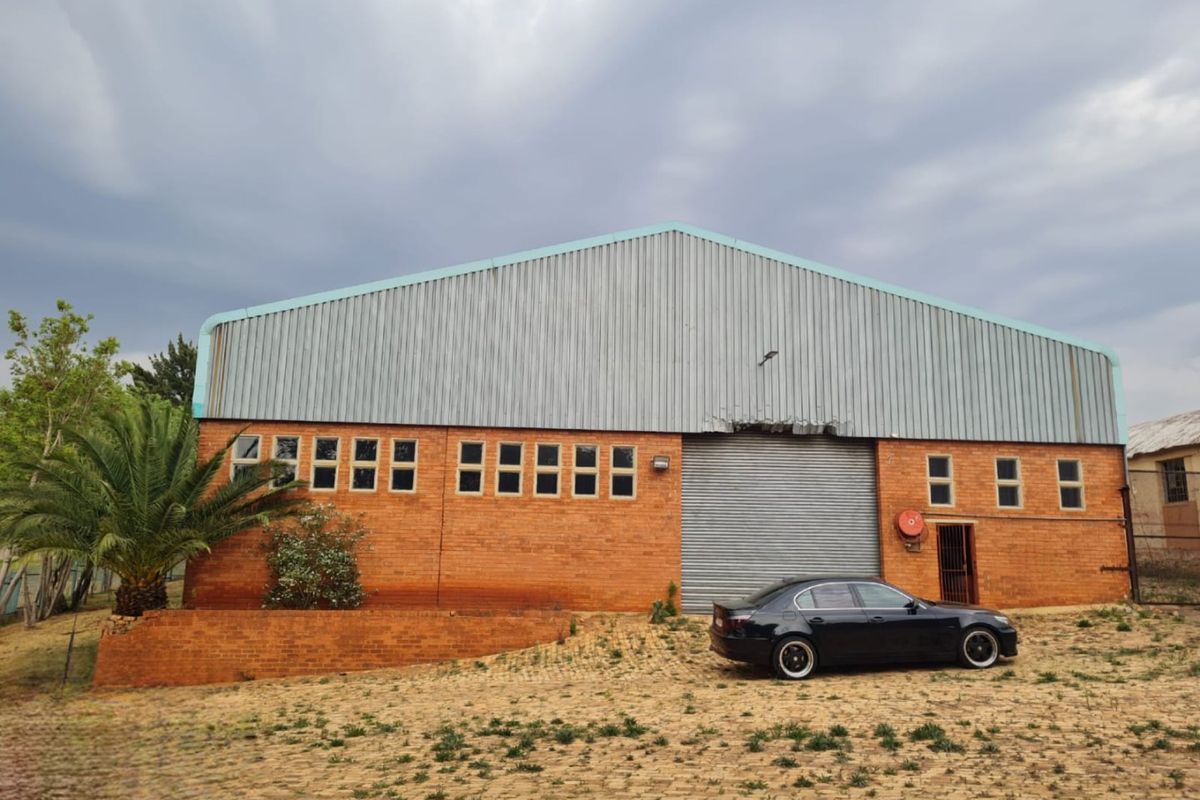 Well Priced Commercial Warehouses in a Business Park - Photo 5