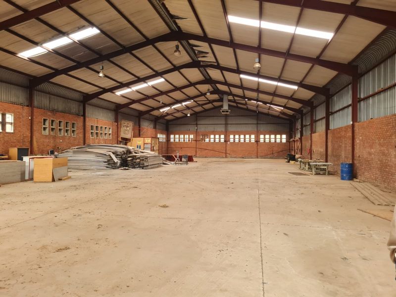 Well Priced Commercial Warehouses in a Business Park - Photo 3