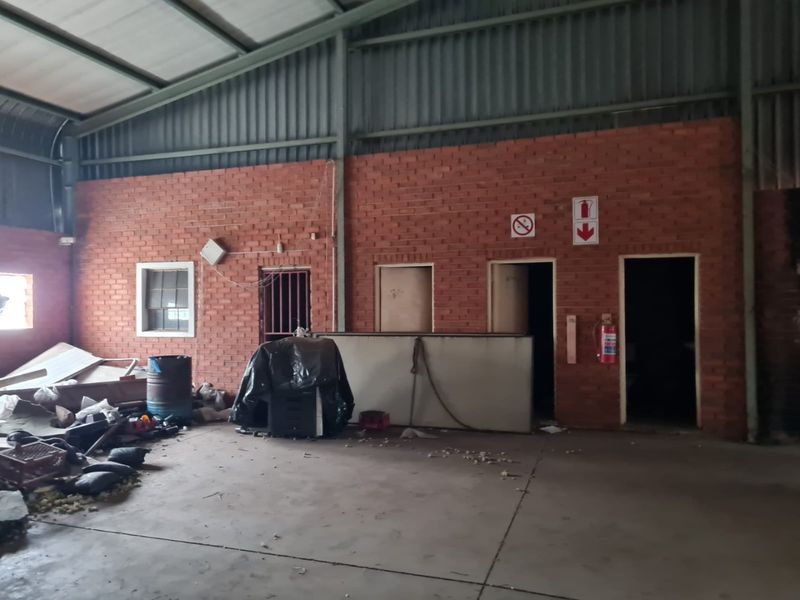 Well Priced Commercial Warehouses in a Business Park - Photo 4