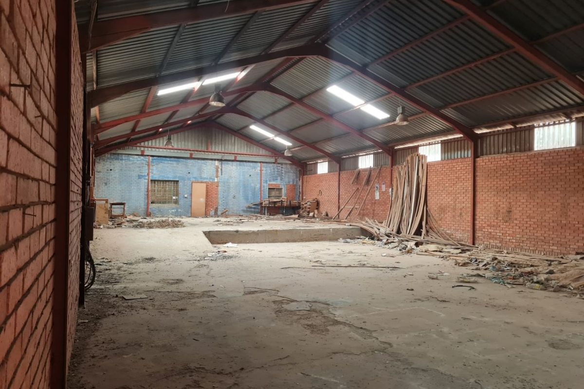 Well Priced Commercial Warehouses in a Business Park - Photo 2