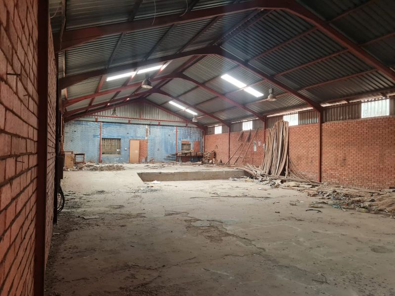 Well Priced Commercial Warehouses in a Business Park - Photo 2