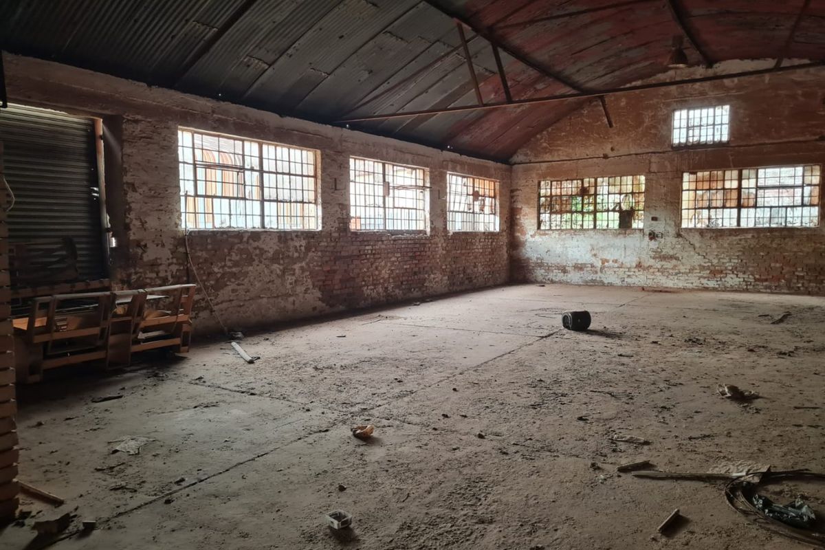 Well Priced Commercial Warehouses in a Business Park - Photo 5