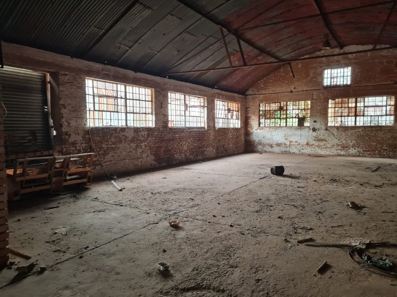 Well Priced Commercial Warehouses in a Business Park - Photo 5