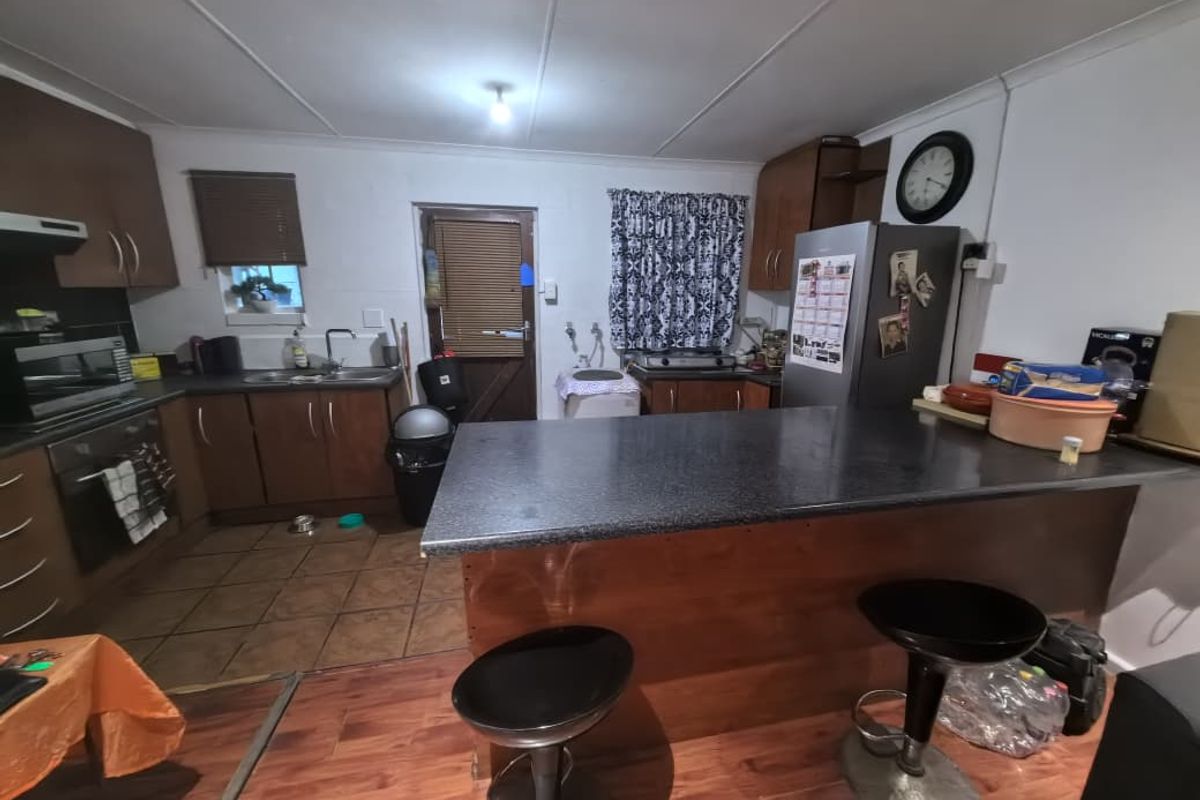 Three bedroom Freestanding home for Sale in Seawinds - Photo 5