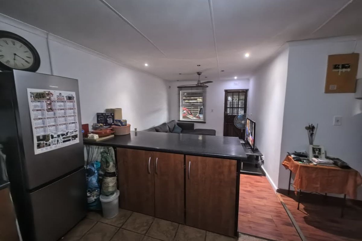Three bedroom Freestanding home for Sale in Seawinds - Photo 4