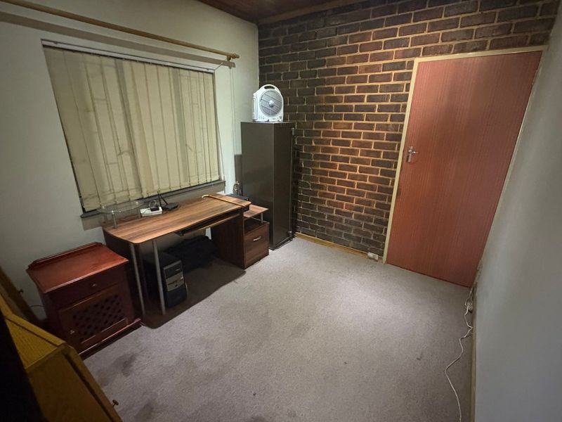 "Stunning, modern, and spacious entertainer’s dream home in a sought-after area of Vaalpark." - Photo 10