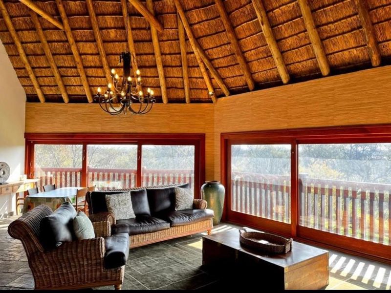 Stunning Family Home in the Sought-After Boschenvaal River Front Lodge - Photo 5