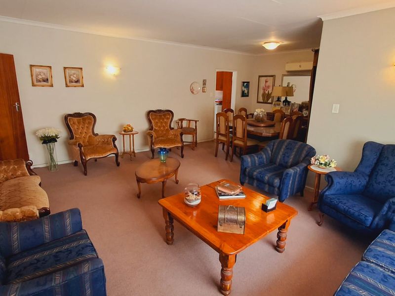 "Well-maintained four-bedroom home with flat walking distance to schools."p - Photo 6