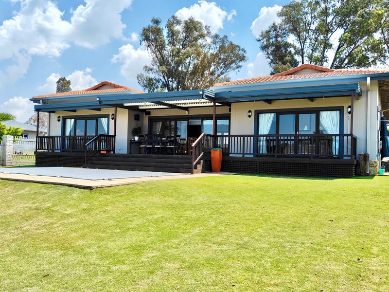 Luxury 4-Bedroom Home for Sale in Harbour Town Golf Estate, Vaal Marina - Photo 1