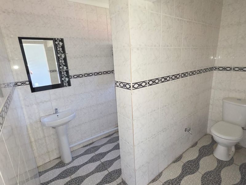 4 Bedroom House For Sale in Stilfontein Ext 4 - Photo 10