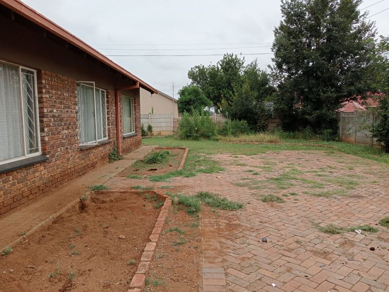 3 Bedroom house for sale in Meiringspark - Photo 6