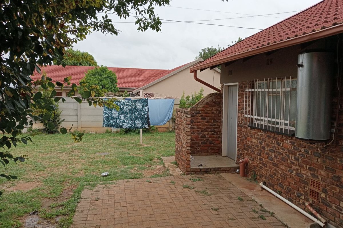 3 Bedroom house for sale in Meiringspark - Photo 5