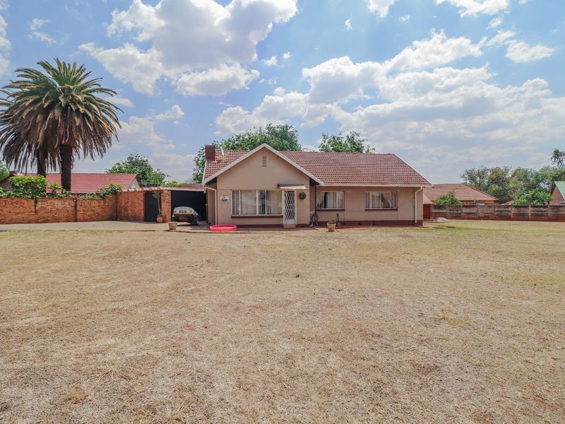 3 Bedroom house for sale in Stilfontein. - Photo 4