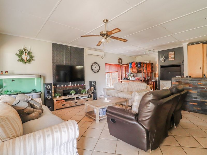3 Bedroom house for sale in Stilfontein. - Photo 8