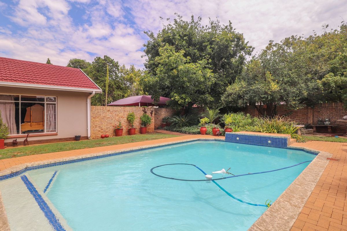 5 Bedroom house for sale in Stilfontein. - Photo 4