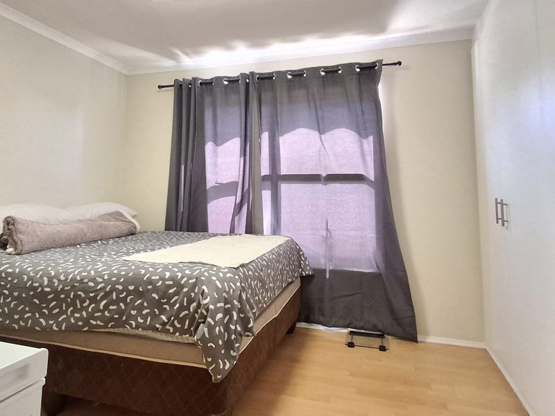 Escape to Easy Living in Secure Bergzicht!  - Photo 7