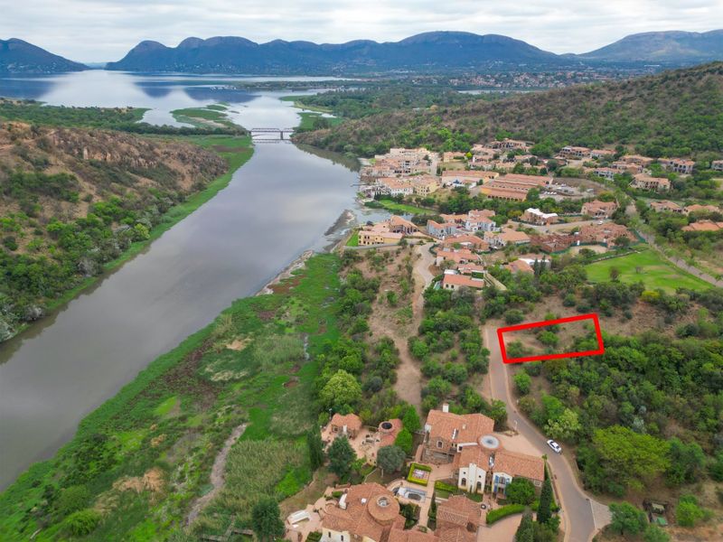 Prime 666m2 Stand for Sale in Prestigious Estate d’Afrique - Photo 4