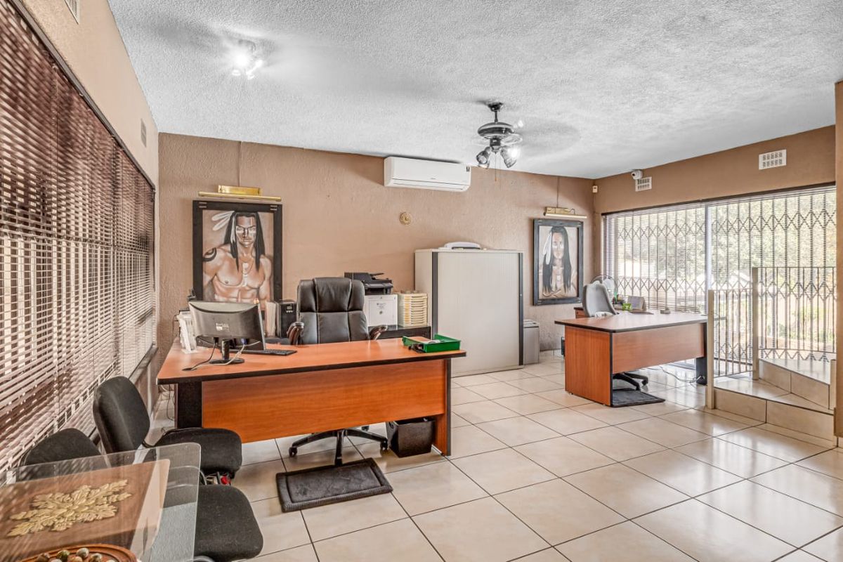 3 Bedroom Double Storey Home - Photo 4