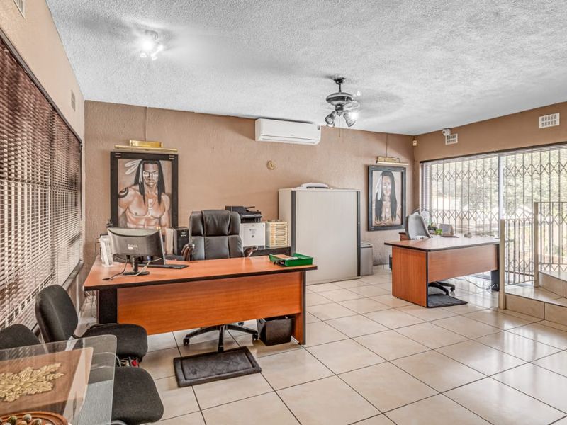 3 Bedroom Double Storey Home - Photo 4