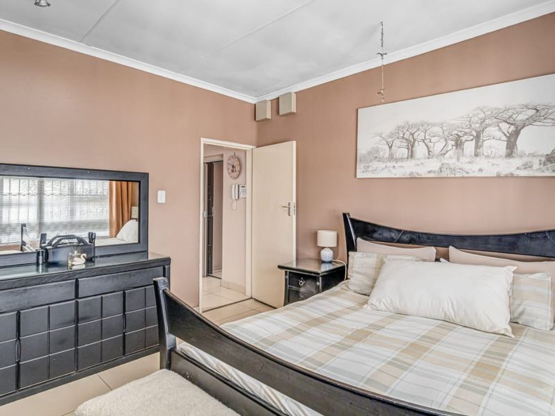 3 Bedroom Double Storey Home - Photo 10