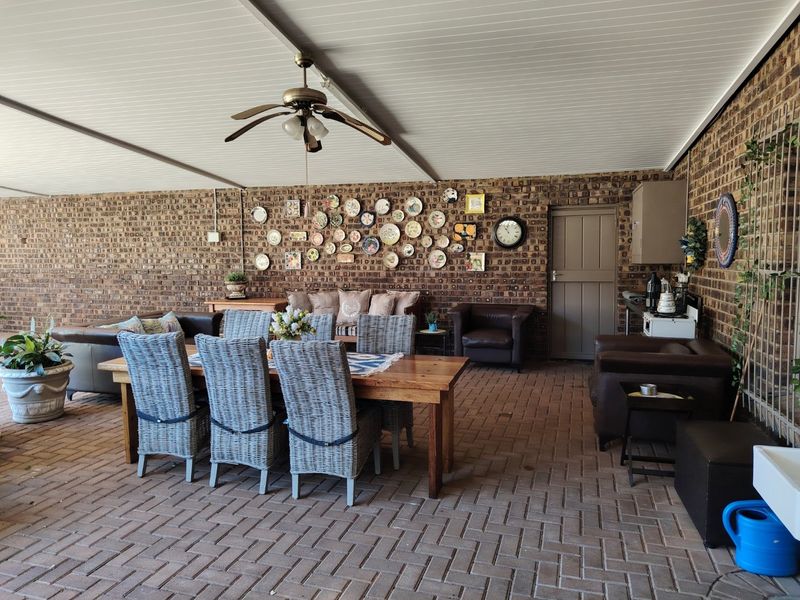 Idyllic 5 Bed Farm Retreat in Cullinan Rural (Perfect for wedding venue) - Photo 5