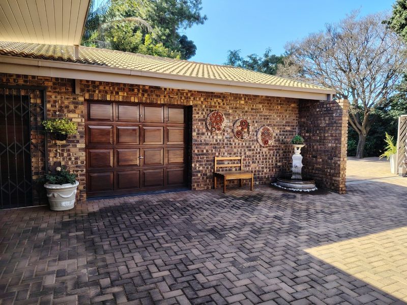 Idyllic 5 Bed Farm Retreat in Cullinan Rural (Perfect for wedding venue) - Photo 7