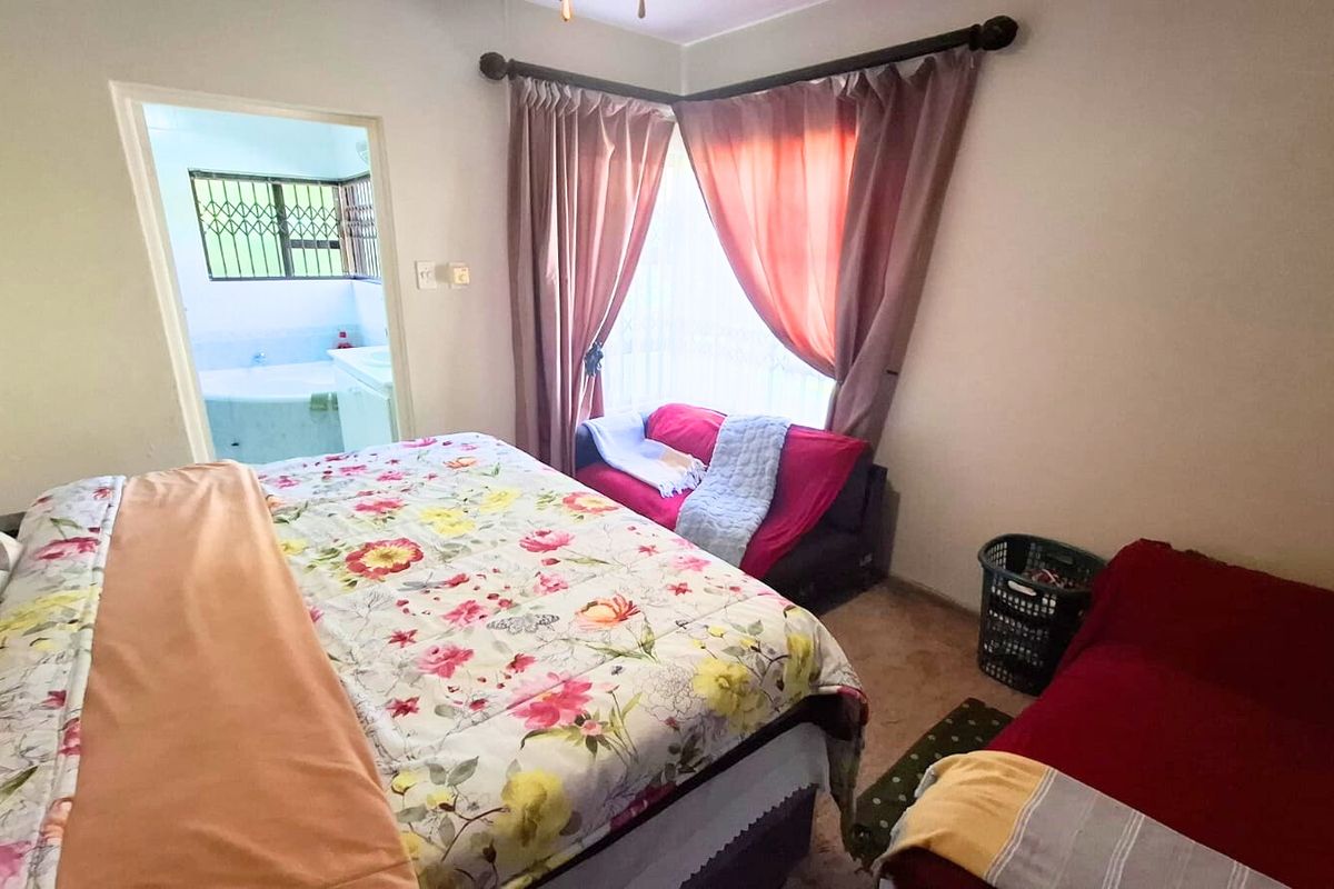3-Bedroom House for Sale in Sought-After Carlswald Close Complex, Halfway Gardens - Photo 4