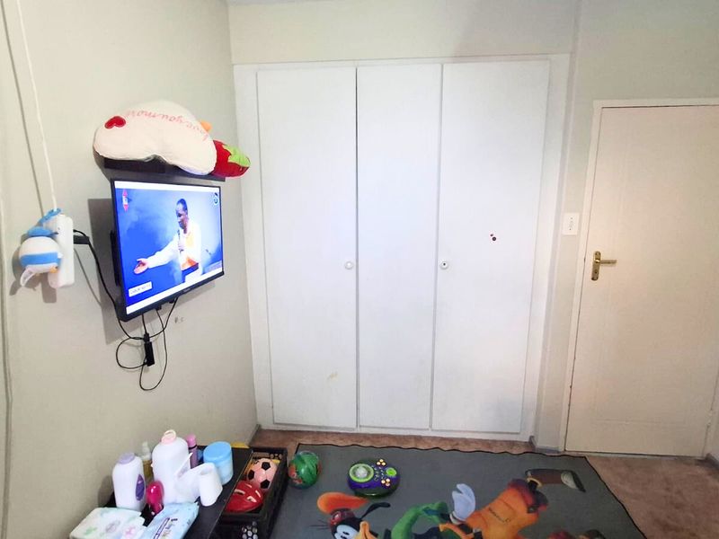 3-Bedroom House for Sale in Sought-After Carlswald Close Complex, Halfway Gardens - Photo 10