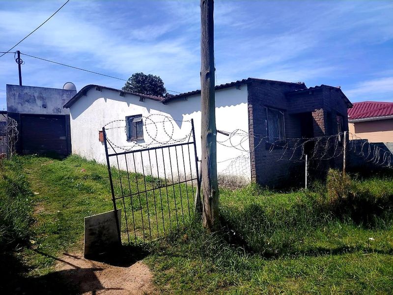 5 Bedroom House for Sale in Mdantsane NU6 - Photo 2
