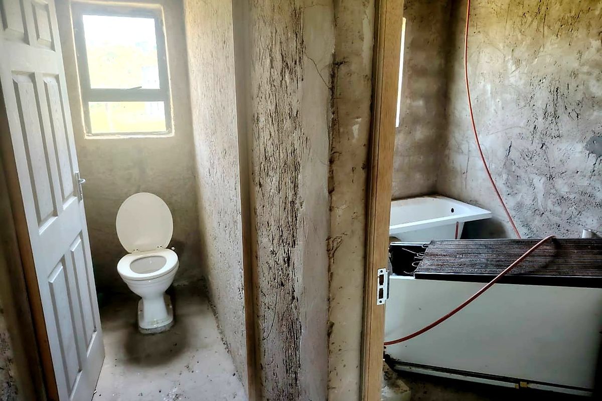 4 bedroom house for sale in Nxarhuni Mdantsane - Photo 3