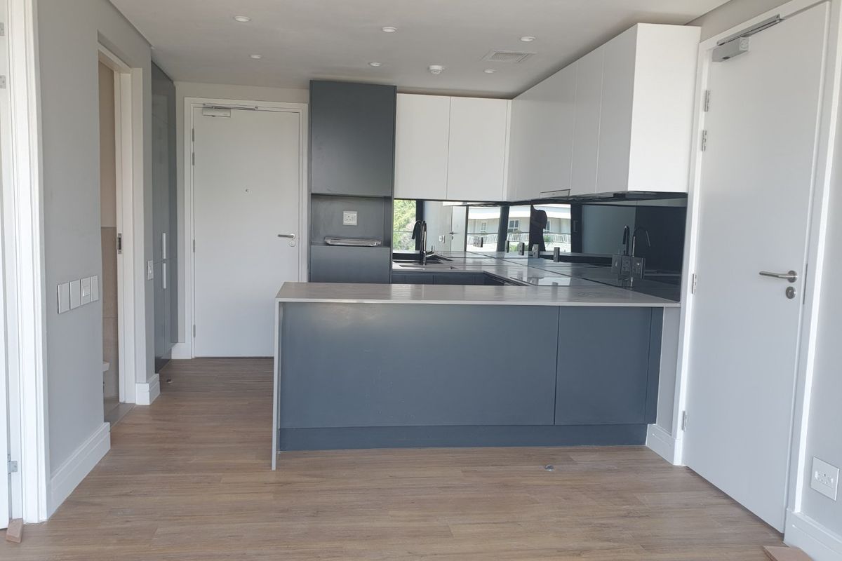 Upmarket 1 bedroom unit in the prestigious Melrose Arch Precinct - Photo 3