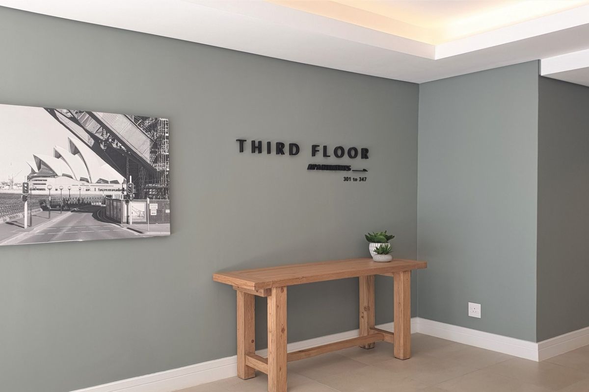 Upmarket 1 bedroom unit in the prestigious Melrose Arch Precinct - Photo 2