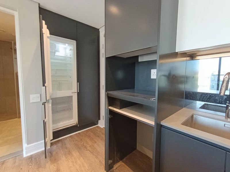 Upmarket 1 bedroom unit in the prestigious Melrose Arch Precinct - Photo 8