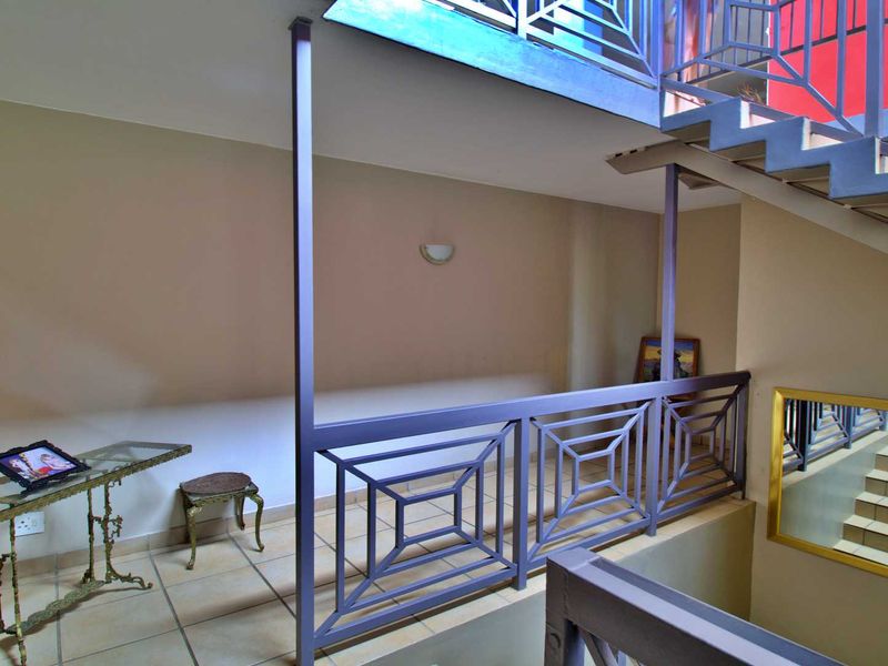 Triple Storey 6 Bedroom House, 4 Bathroom, 4 Garage House - Photo 9