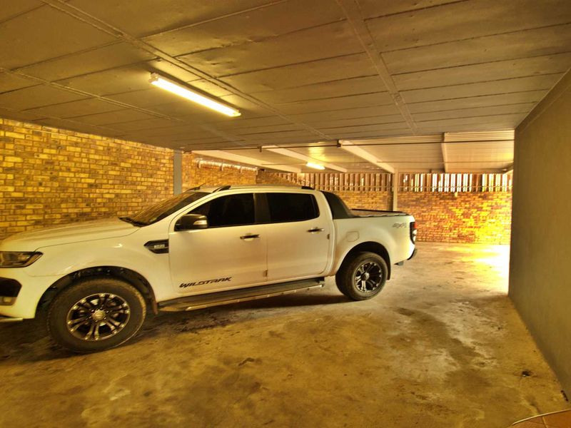 Triple Storey 6 Bedroom House, 4 Bathroom, 4 Garage House - Photo 7