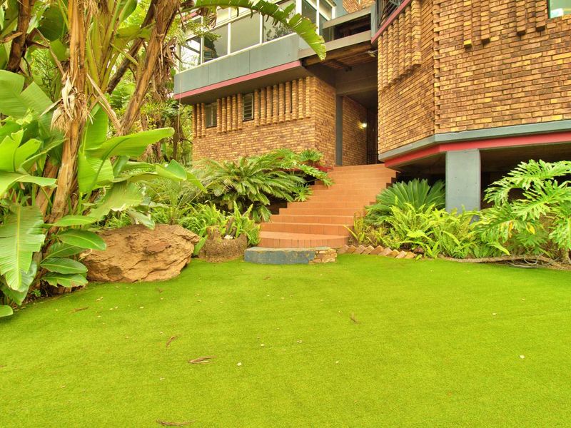 Triple Storey 6 Bedroom House, 4 Bathroom, 4 Garage House - Photo 2