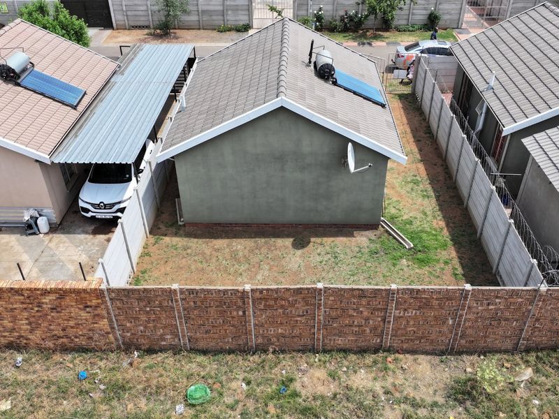 Spacious 2Bedroom House for Sale in Sky City - Photo 6