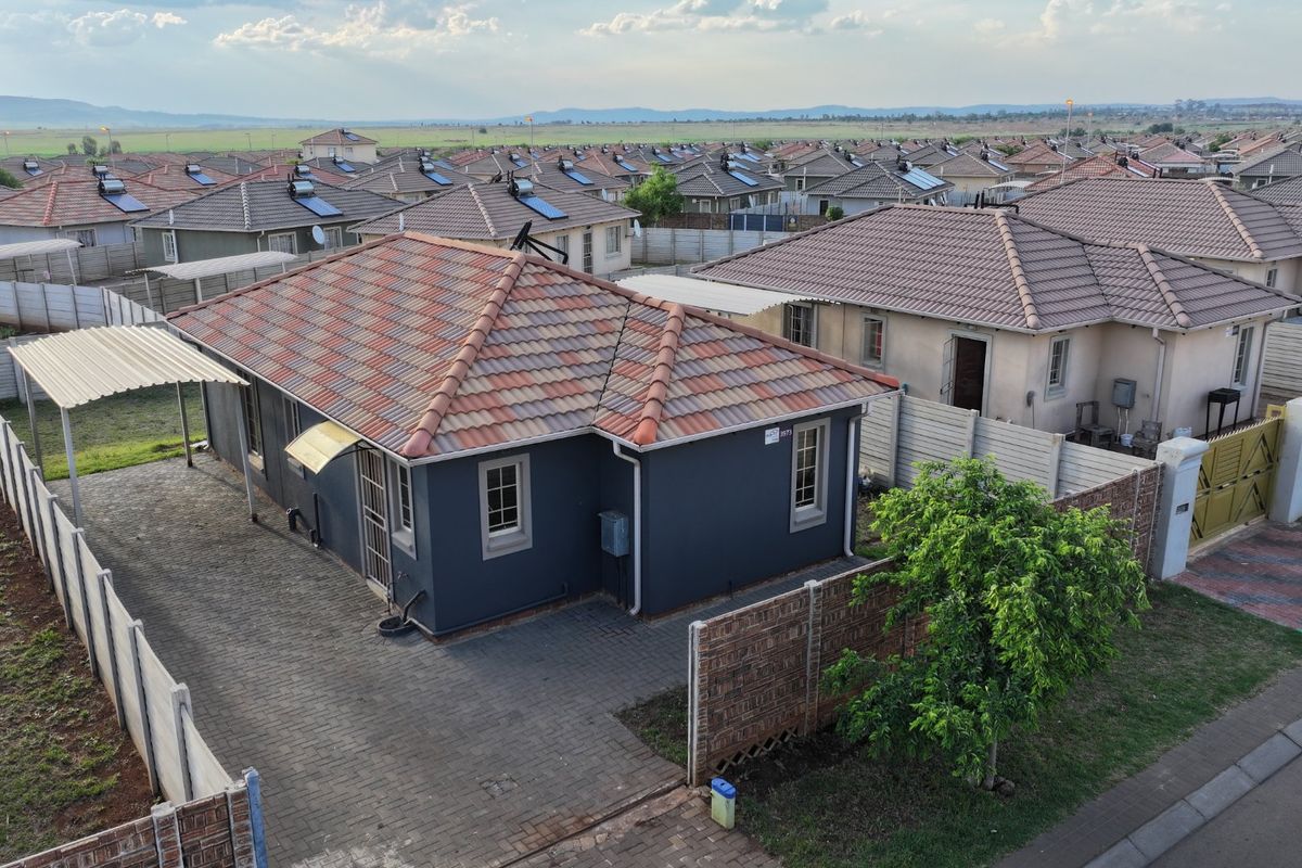 Spacious 3Bedroom House for Sale in Sky City - Photo 2