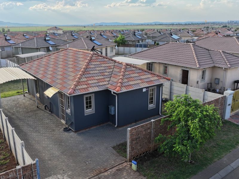 Spacious 3Bedroom House for Sale in Sky City - Photo 2