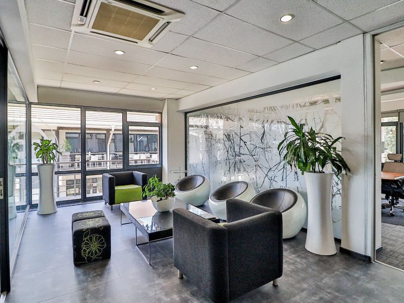 COMMERCIAL OFFICES FOR SALE - SECTIONAL TITLE UNITS BEDFORDVIEW - Photo 1