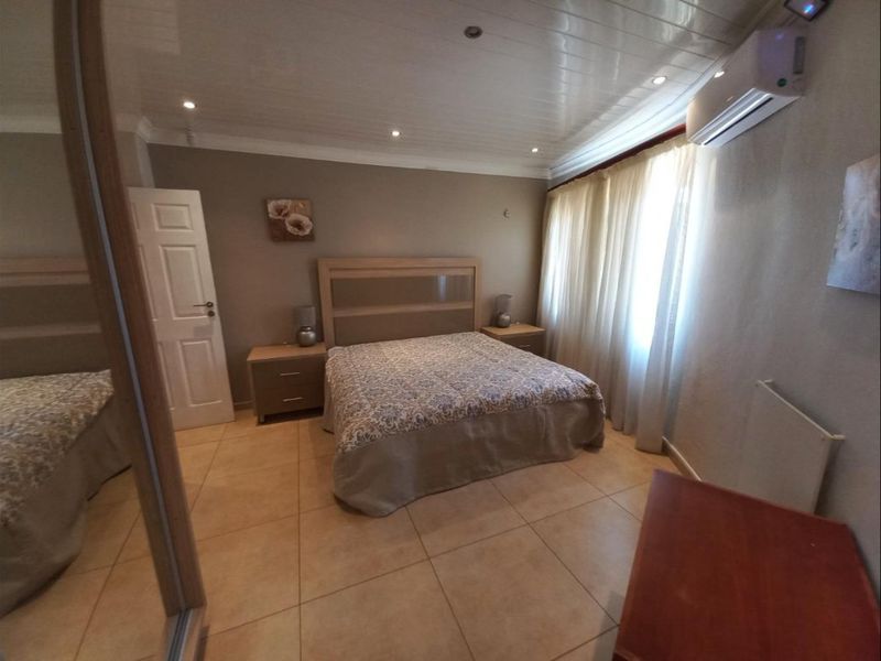 Serene and well finished farm in a very sought after area - Photo 4