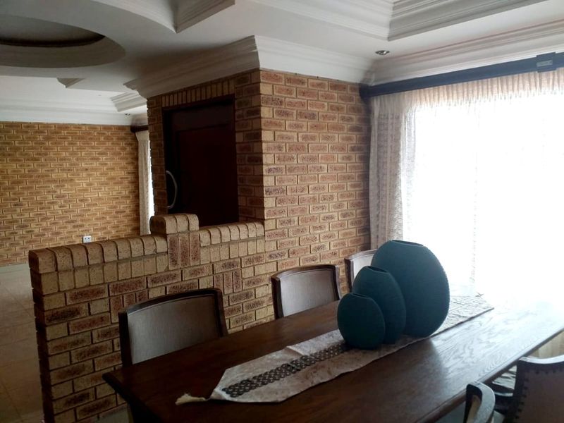Luxurious 3 Bedroom Home with Underfloor Heating. - Photo 3
